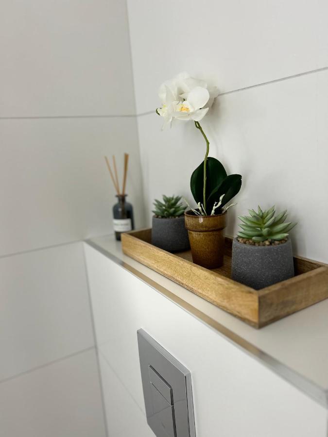 Room21 Free Garage Novi Sad Exterior photo